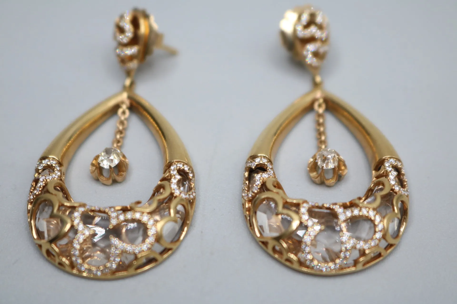 18K Yellow Gold Diamond Drop Earrings (2.08 CTW) (Local pick-up only)