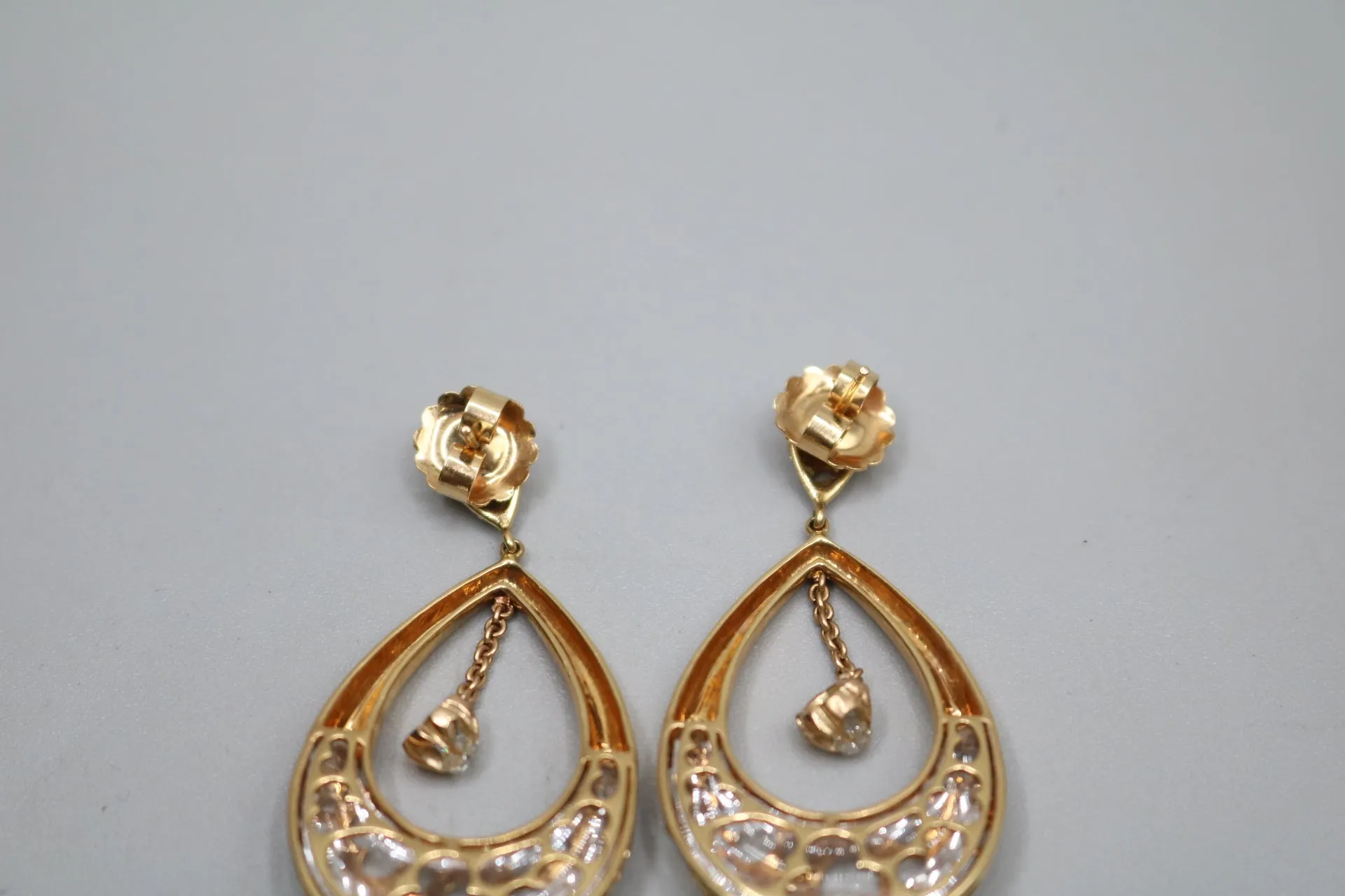 18K Yellow Gold Diamond Drop Earrings (2.08 CTW) (Local pick-up only)