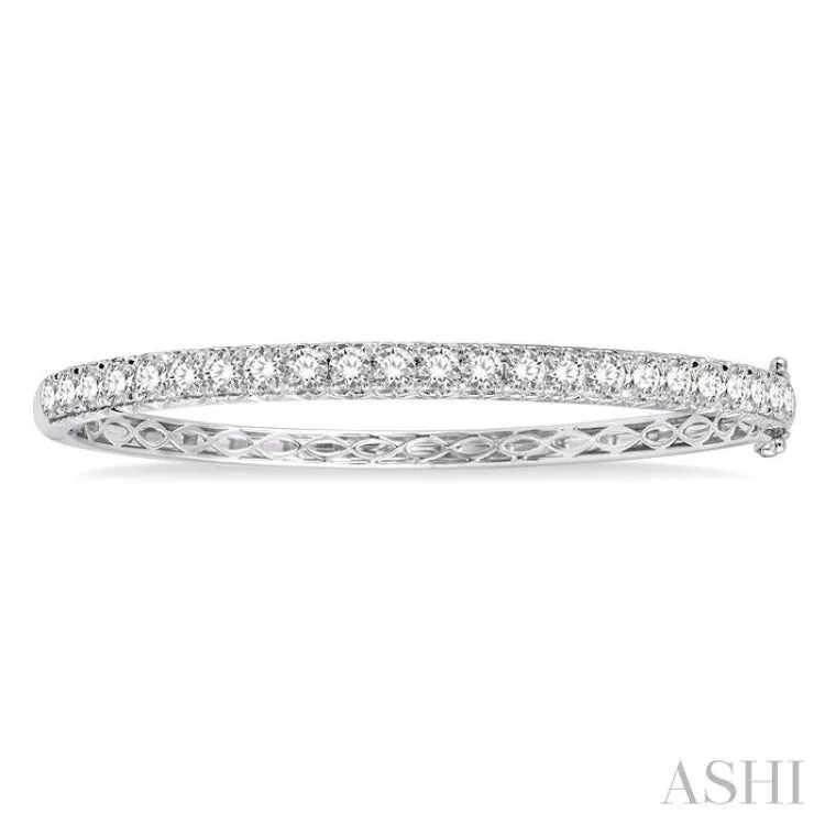 4 ctw Round Cut Diamond Bangle in 14K White Gold