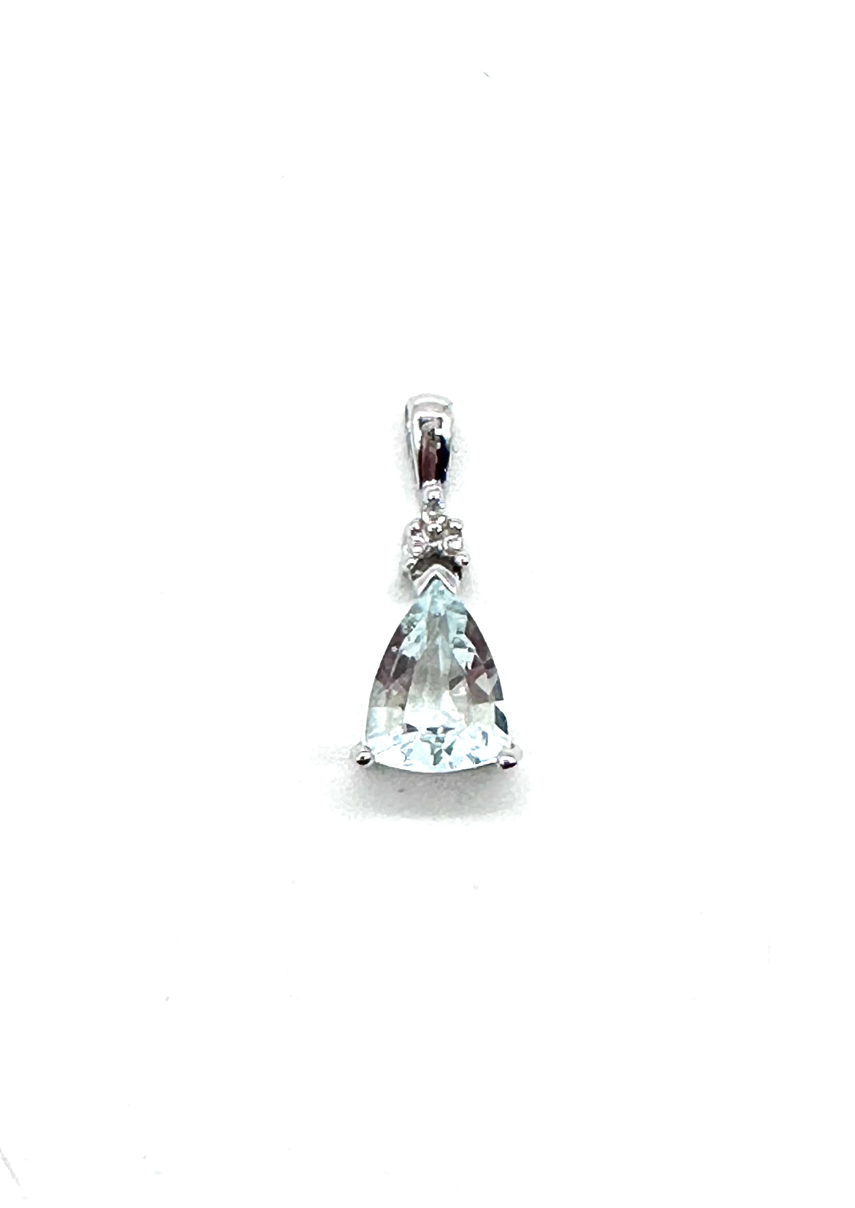 Aquamarine and diamond pendant