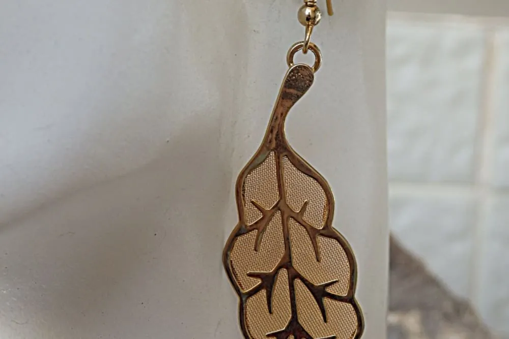 Leaf gold earrings