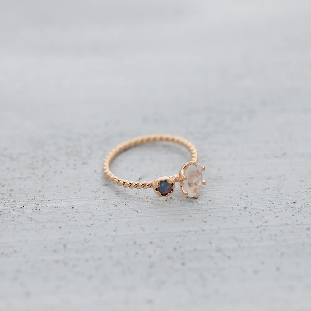 Match made in heaven Ring (twirling band) - 14K/ 18K Gold