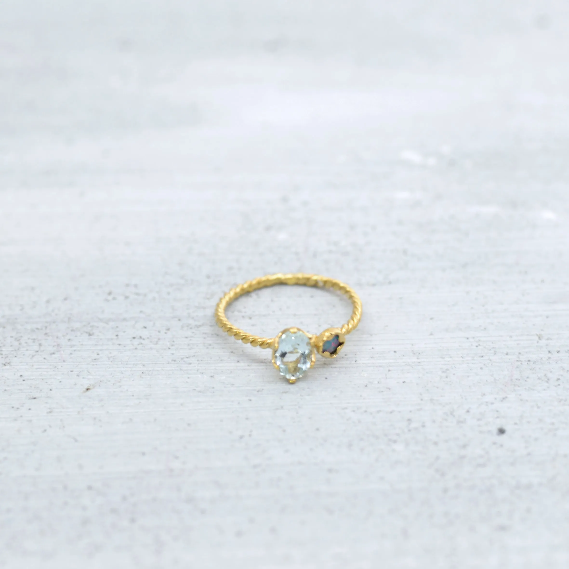 Match made in heaven Ring (twirling band) - 14K/ 18K Gold