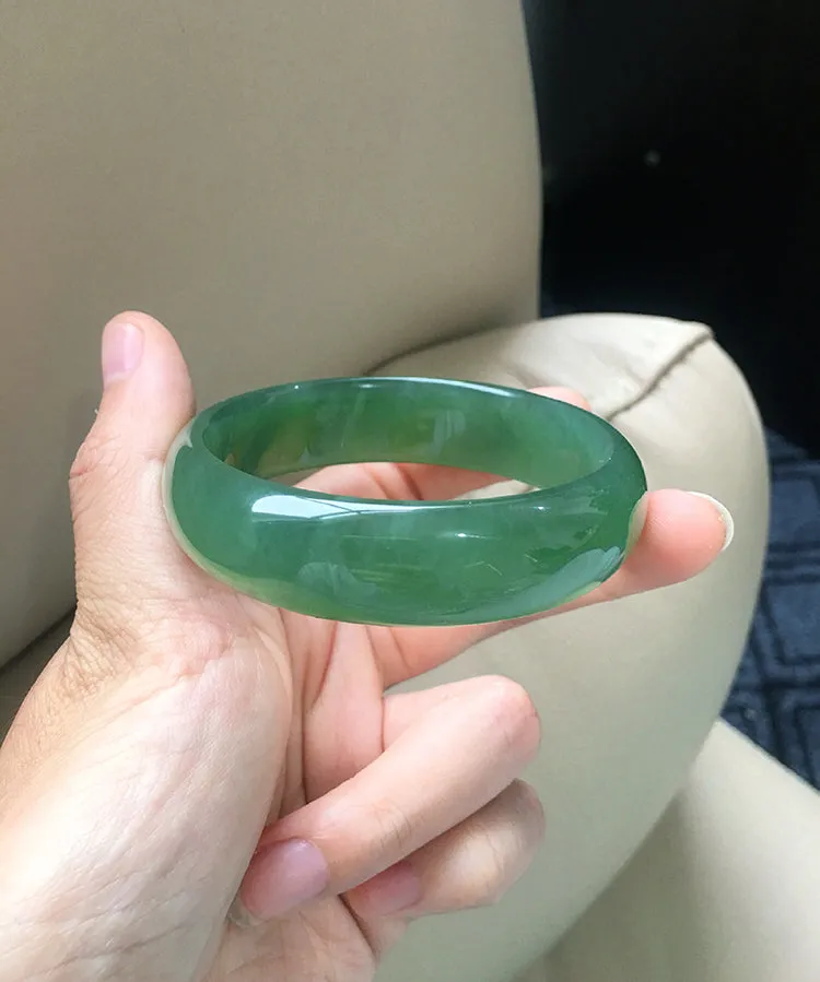 Natural Jade Bangle Nephrite Bangle Internal Diameter 56.1mm NBE030