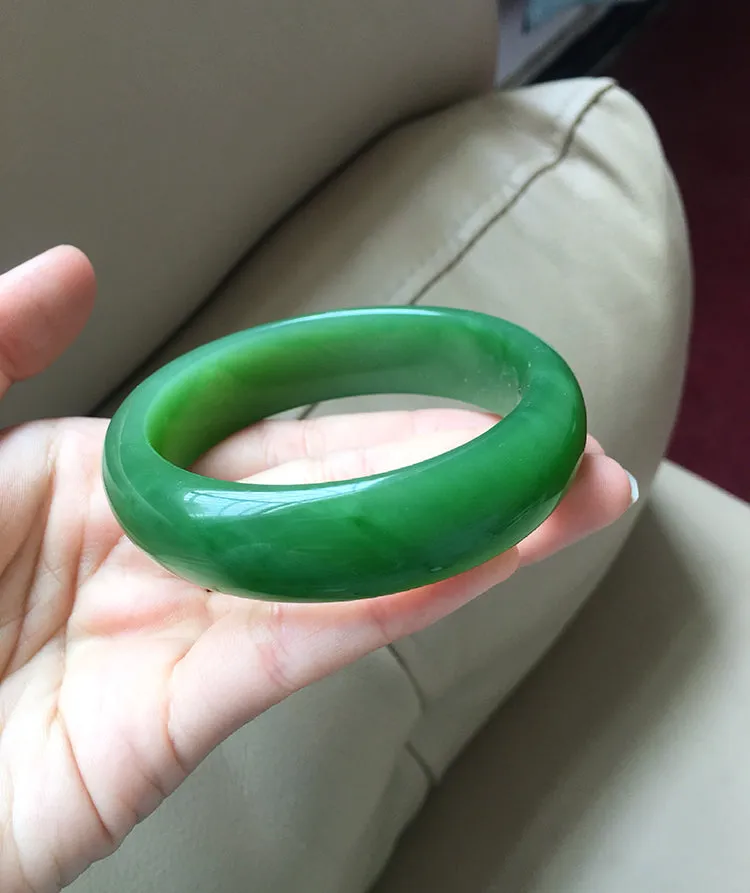 Natural Jade Bangle Nephrite Bangle Internal Diameter 60.5mm NBE032