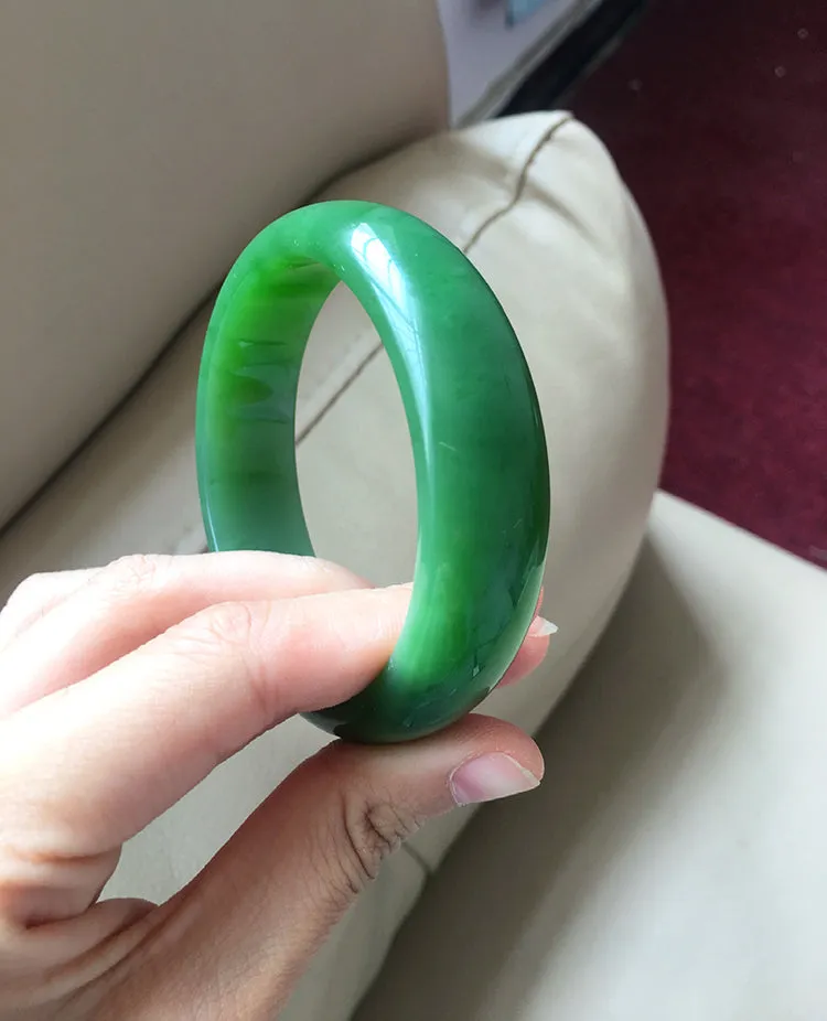 Natural Jade Bangle Nephrite Bangle Internal Diameter 60.5mm NBE032