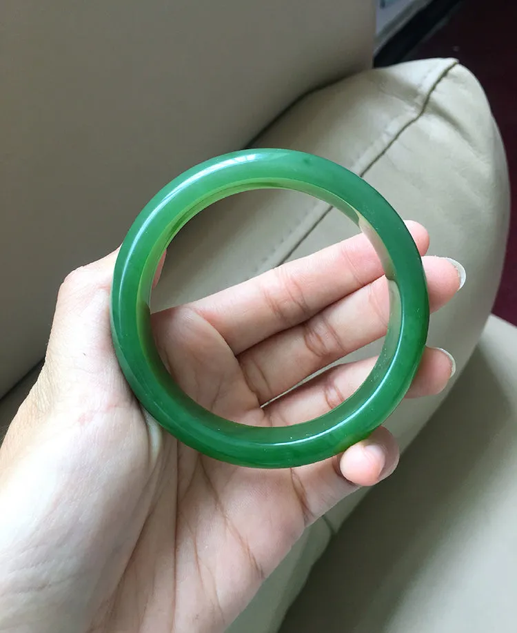 Natural Jade Bangle Nephrite Bangle Internal Diameter 60.5mm NBE032