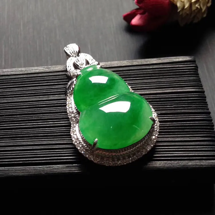 Natural Jade Pendant Jadeite Gold Pendant PT415