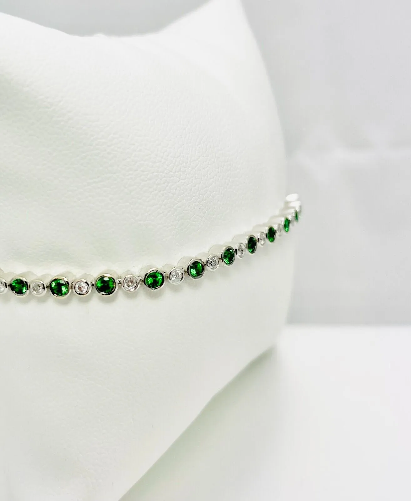 New! 7" 18k White Gold 1.66ctw Natural Tsavorite Diamond Bracelet