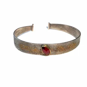 Reticulated Silver Cuff set with  rose cut Garnet and 18k gold powder accent