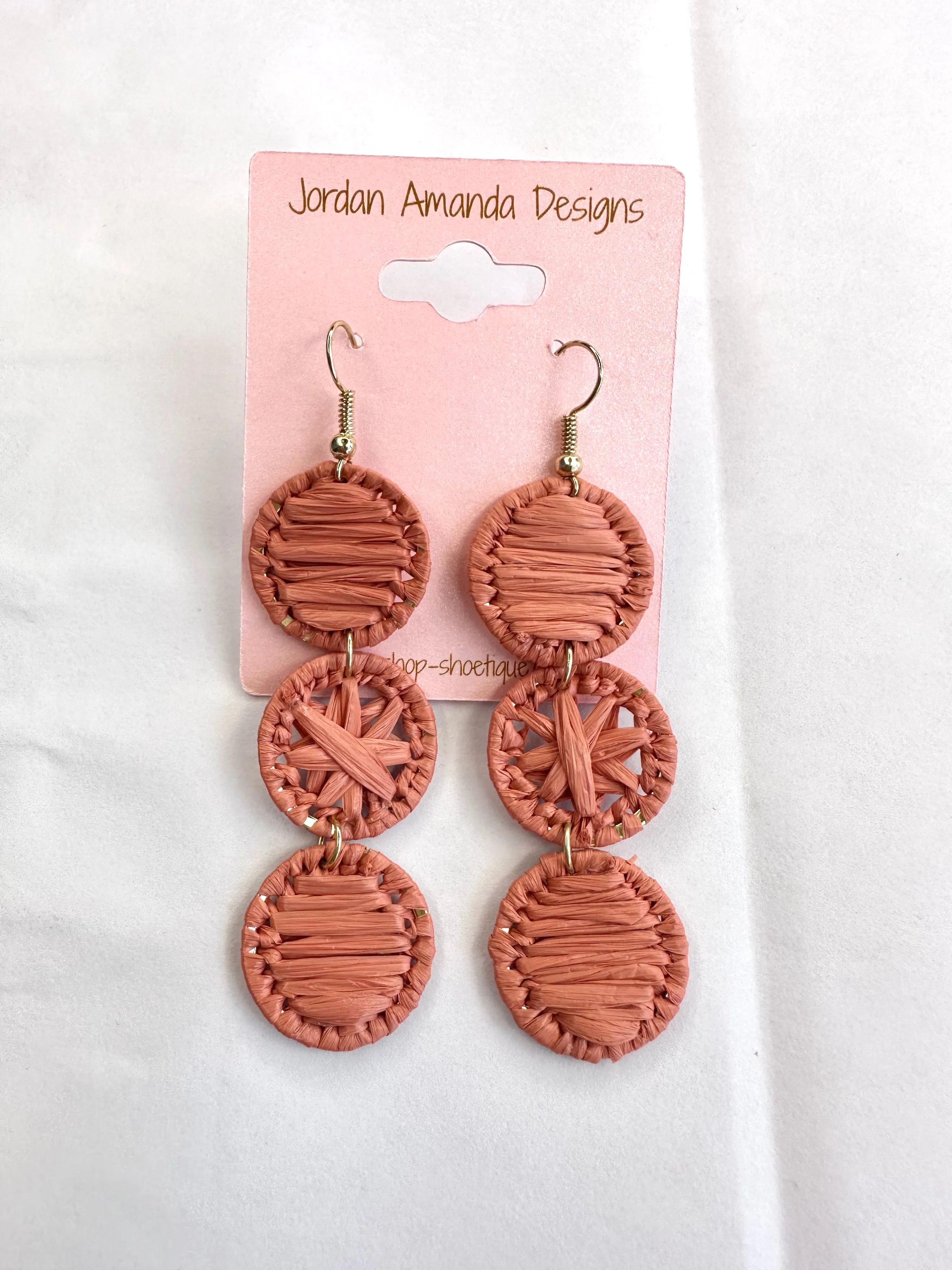 Round Raffia Dangle Earring